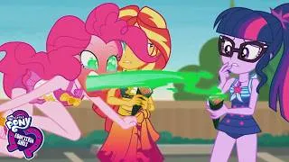 Thumbnail: 🎨😱 Rarity’s Fashion Disaster?! + More | My Little Pony | Cartoon for Kids