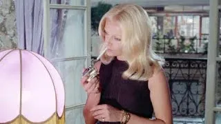 Thumbnail: Charles Aznavour – Que c'est triste Venise – Love Me Strangely (1971) Virna Lisi & Helmut Berger BSO