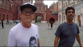 Thumbnail: Chuy y Chicho de chiles en Rusia (EXCLUSIVA con los papás del Tecatito y Erick Gutierrez)