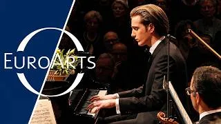 Thumbnail: Yoav Levanon plays Frédéric Chopin's Étude, Op. 10 (No. 12 in C Minor)