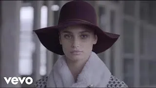 Thumbnail: EuroDisco Life - Million Roses (NEW Italo Disco) ft. Dariusz Ejdys