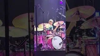 Thumbnail: Keith Carlock brings down the house with this INSANE Drum Solo