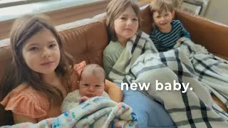 Thumbnail: Family of 6 has another baby and ends the year on the beach