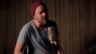 Thumbnail: "Sound Of Silence" IDOLD STIKO PER LARSSON tolkar ett original av Simon & Garfunkel