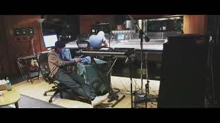 Thumbnail: Avicii & Chris Martin - A Sky Full Of Stars en el estudio