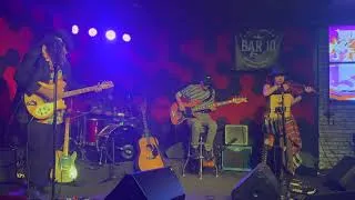 Thumbnail: Fernando Perdomo - "Goodbye Sun" (Live at International Pop Overthrow 2026)