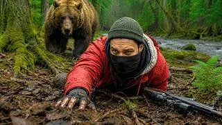 Thumbnail: He himself became prey... The bear won't let him ESCAPE | Action Movie | Free Movies