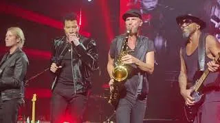 Thumbnail: Lionel Richie so talented...Brick House with Greg Suran in Vegas