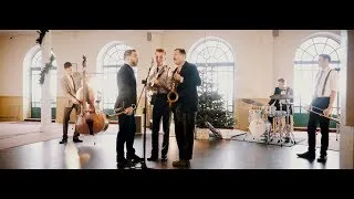 Thumbnail: Undecided - Christmas/ vintage/ Swing by Flash mob Jazz