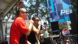 Thumbnail: La Mujer de Mis Sueños (En Vivo / Barbosa PR) - Los Yetzons