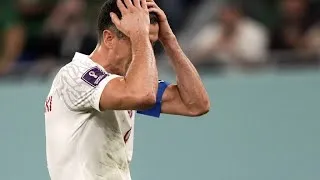 Thumbnail: Robert Lewandowski misses penalty against Mexico.
