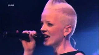 Thumbnail: Garbage - Stupid Girl (live 2001) HD 0815007