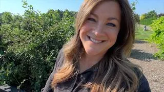 Thumbnail: Flower Garden Tour, Harvesting Blackberries, Planting Iris & Laundry Room Update! 🌸🌿🏡