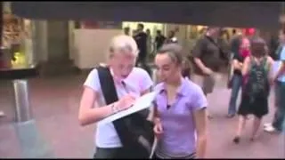 Thumbnail: FREE HUGS CAMPAIGN, Subtitulado al español