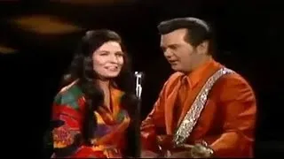 Thumbnail: Conway Twitty & Loretta Lynn - After The Fire Is Gone, (1971) 45rpm