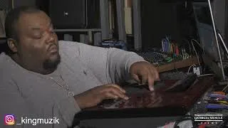 Thumbnail: MPC 3000 Soul Sample Flip 🔥 Atlanta Producer Makes a CRAZY Beat  | FLIP THIS Sampling Tutorial