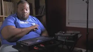 Thumbnail: Sampling REAL VINYL Into a CRAZY Beat 💿🔥 | Chopping & Flipping Samples on MPC