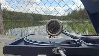 Thumbnail: Lullaby Of The Leaves ~ Billly Scott-Coomber ~ 1932 Broadcast 9" 78rpm Record ~ HMV 101 Gramophone