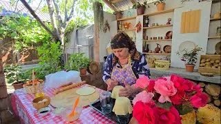 Thumbnail: Delicious Food Served lnside Homemade Bread Bowls