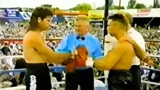 Thumbnail: Kostya Tszyu vs Darrell Hiles || HIGHLIGHTS