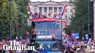 Thumbnail: Norwegian football team receive heroes' welcome on return home from World Cup