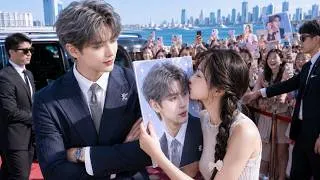 Thumbnail: She kissed the superstar's poster, unaware he stood behind and fell for her【Roommates to Romance】
