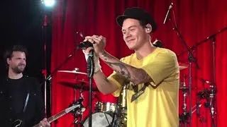 Thumbnail: Harry Styles ♪ - Two Ghosts (2017) - LIVE (Nova's Red Room)