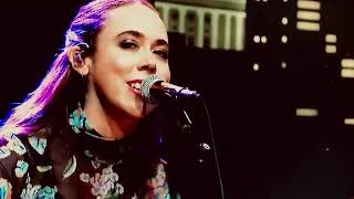 Thumbnail: Sarah Jarosz - Johnny (LIVE)