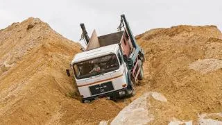 Thumbnail: Classic Dump Trucks in Action | Geilenkirchen 2026