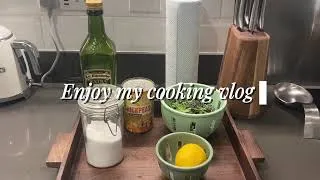 Thumbnail: How To Make A Protein & Fibre Rich Salad In Minutes | Healthy Vegetarian/ Vegan Friendly Meals