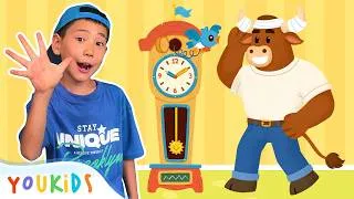 Thumbnail: Hickory Dickory Dock & Wheels on the Bus & Baby Shark Mashup! 🚌🦈 | YouKids Songs