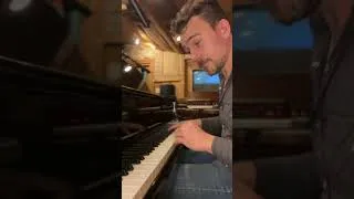 Thumbnail: Jerry Lee licks and runs.