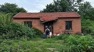 Thumbnail: After the divorce a single mother bought an abandoned house and renovated it to live in with her son