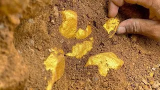 Thumbnail: Finding and digging treasure gold under stone