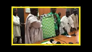 Thumbnail: Breaking News | Abdullahi Gives Gov Tambuwal Super Eagles’ New Jersey