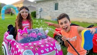 Thumbnail: Heidi and Zidane pretend play car wash before going to school 🧼🚗