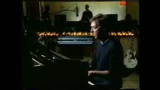 Thumbnail: Paul McCartney - Driving Rain EPK (2001)