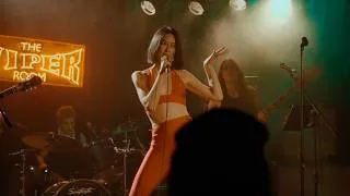 Thumbnail: Hold On - Bossi [Live Performance Clip at The Viper Room]
