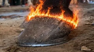 Thumbnail: Shoeing a Horse with RINGBONE 