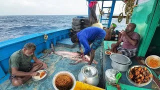 Thumbnail: Deep Sea Surprise! Massive Marlin Caught After YEARS at Sea!! | Boatlife⛵️