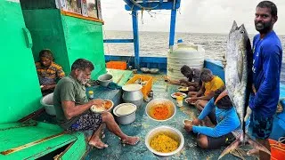 Thumbnail: Biggest Tuna Catch Ever! Deep Sea Boat Life Adventure 🌊⛵
