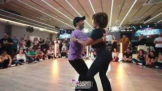 Thumbnail: CRAZY DESIGN + LA MORENA DEL SWING - ME FRISÓ Bachata Dance | EL TIGUERE X BIANCA