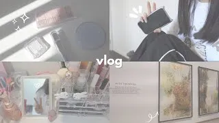 Thumbnail: quiet days alone (solo dates, self healing)