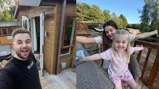 Thumbnail: We have arrived on HOLIDAY!
