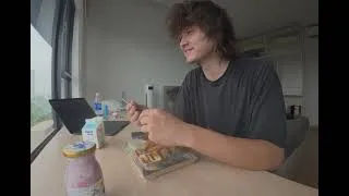Thumbnail: I became friends with the girl from Ministop