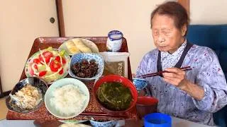 Thumbnail: 🇯🇵Breakfast with My Japanese Grandma (94) | Living in the Countryside Alone