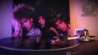 Thumbnail: Pointer Sisters - Dare Me - 1985