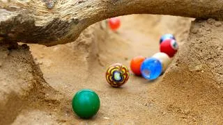 Thumbnail: Marble Racing on REAL Sand: 🌞 Marble Rally S8 Race 5