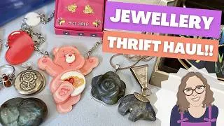 Thumbnail: I Found Gold in the Costume Jewellery… Plus a £3 Keeper!