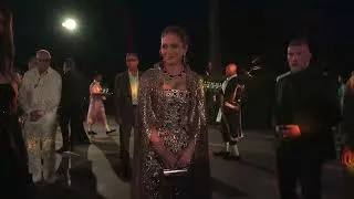 Thumbnail: Jennifer Lopez at the Dolce & Gabbana Alta Moda fashion show